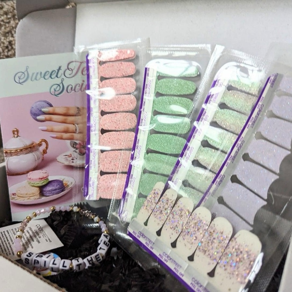 Color Street April Subscription Box - SEALED